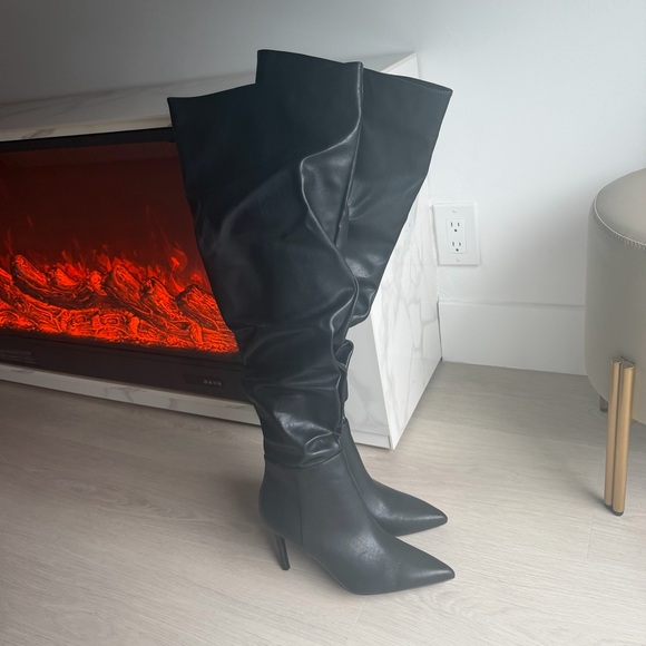Windsor Sleek Thigh-High Stiletto Boots